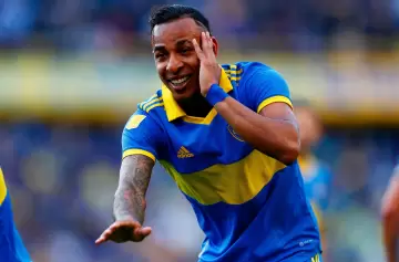 Sebasti�n Villa volver� a Boca tras pasar la revisi�n m�dica