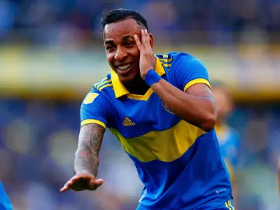 Sebasti�n Villa volver� a Boca tras pasar la revisi�n m�dica