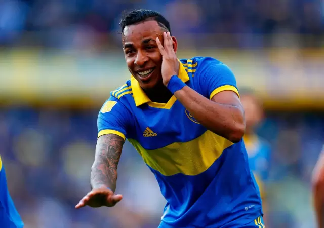 Sebasti�n Villa volver� a Boca tras pasar la revisi�n m�dica