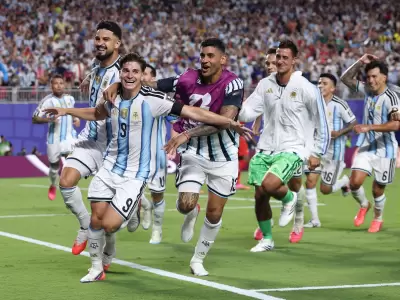 Los jugadores cumplieron con su ritual antes de cada partido