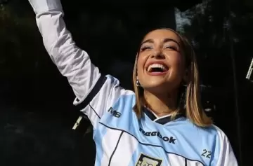 Mar�a Becerra ya ensaya el himno