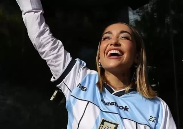 Mar�a Becerra ya ensaya el himno
