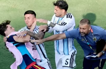 Paredes fue expulsado al t�rmino del partido