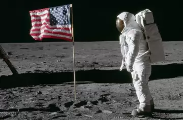Apolo 11: La historia del primer viaje a la Luna que cambi� el mundo