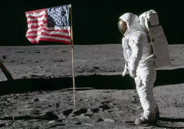 Apolo 11: La historia del primer viaje a la Luna que cambi� el mundo