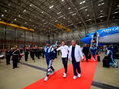 El plantel de la Selecci�n Argentina arrib� a Ezeiza, presididos por el presidente de la AFA, Chiqui Tapia, Lionel Scaloni y Nicol�s Otamendi.