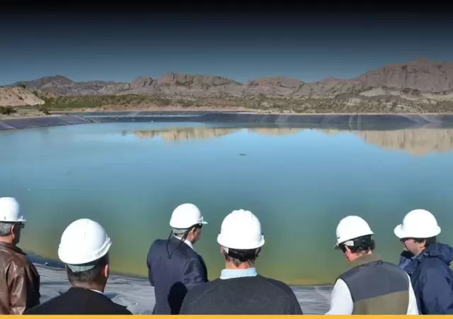 Especialistas de la UNCuyo y la Direcci�n de Miner�a realizan controles peri�dicos para certificar los par�metros ambientales en la zona.