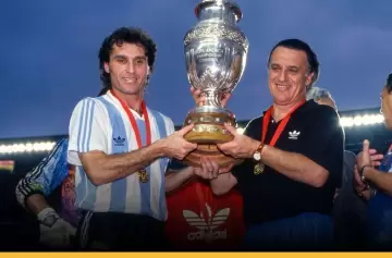 La Selecci�n Argentina dirigida por Alfio "Coco" Basile, que se consagr� campeona invicta en la Copa Am�rica de Chile 1991.