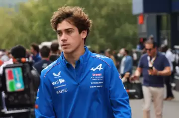 �Injusticia con Colapinto? Hizo la maniobra del a�o pero la F1 lo releg�.