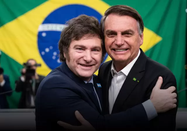 El presidente viaja para apoyar a Bolsonaro y recibir un premio.