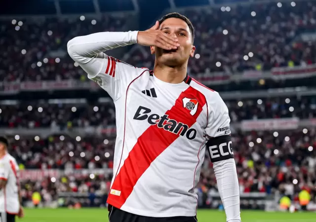 Juanfer se despide nuevamente con un presente conflictivo