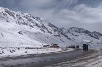Miles de camiones esperan la apertura del Paso a Chile