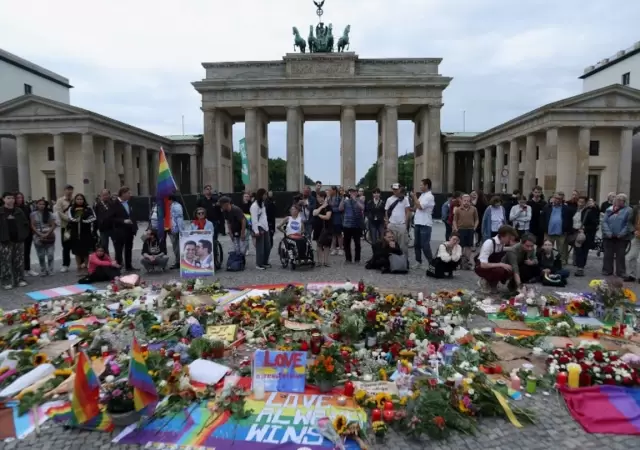Atentado en Berl�n: un muerto y 29 heridos en marcha del Orgullo