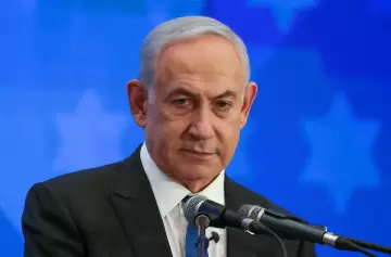 Netanyahu desaf�a la orden de arresto y se re�ne con Trump tras el amago de detenci�n de Mamdani.