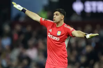 Dibu Mart�nez: Juventus busca su fichaje desde Aston Villa
